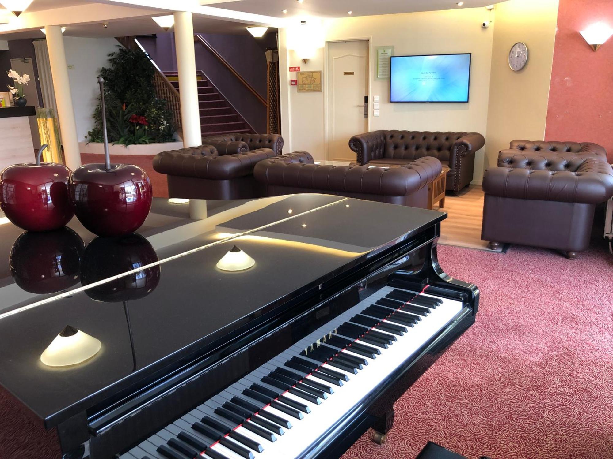 Hotel Altina Pacy-sur-Eure Bagian luar foto