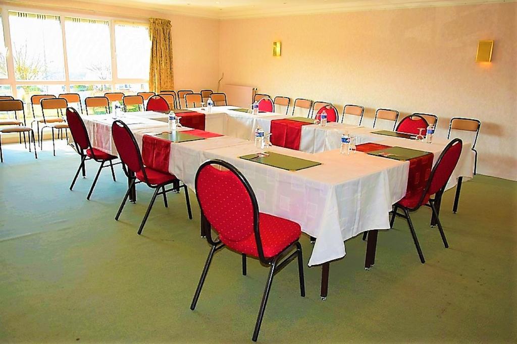 Hotel Altina Pacy-sur-Eure Bagian luar foto