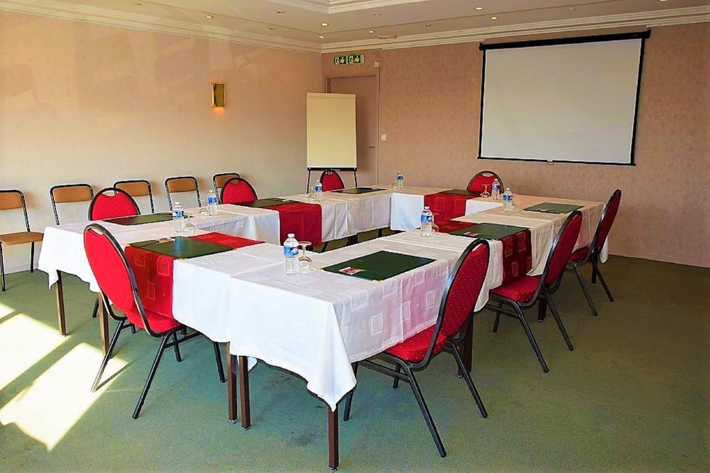 Hotel Altina Pacy-sur-Eure Bagian luar foto