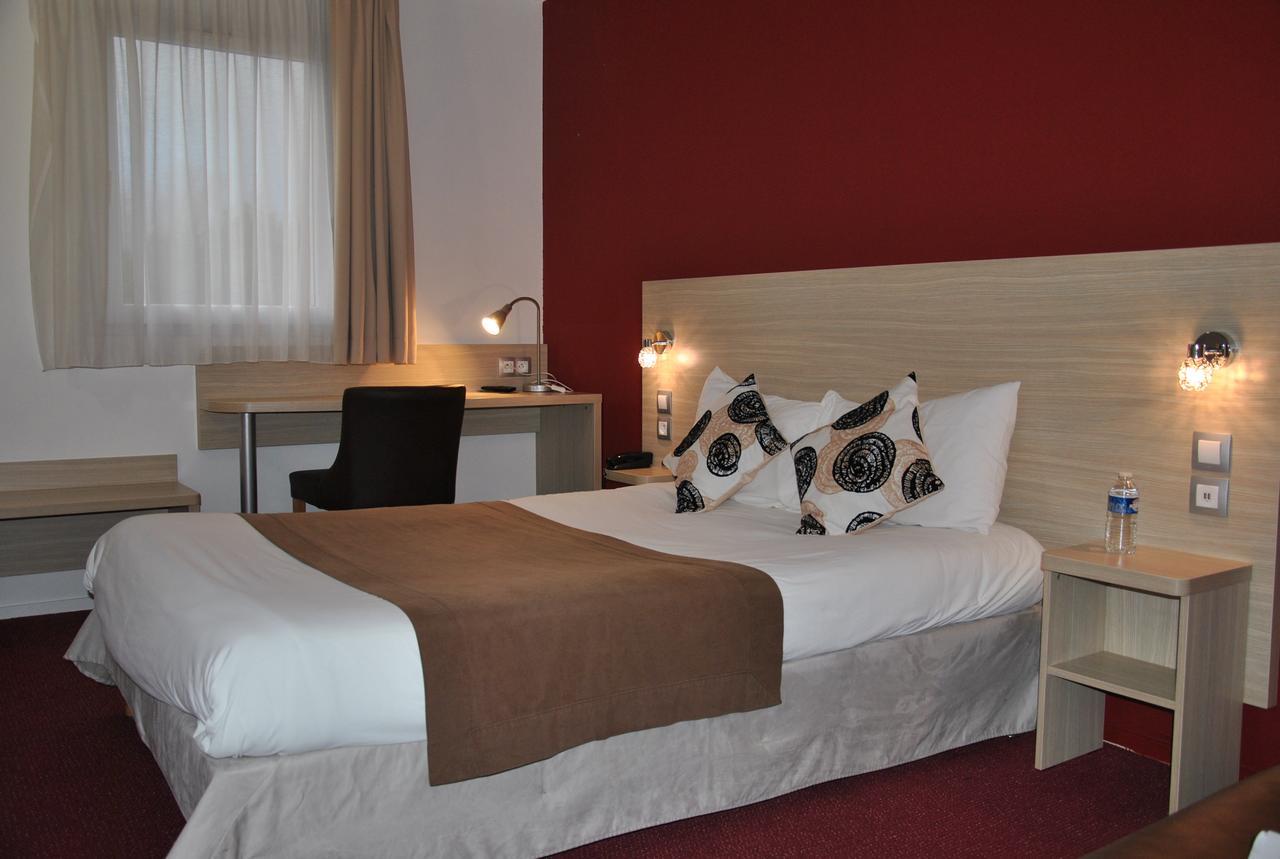 Hotel Altina Pacy-sur-Eure Bagian luar foto