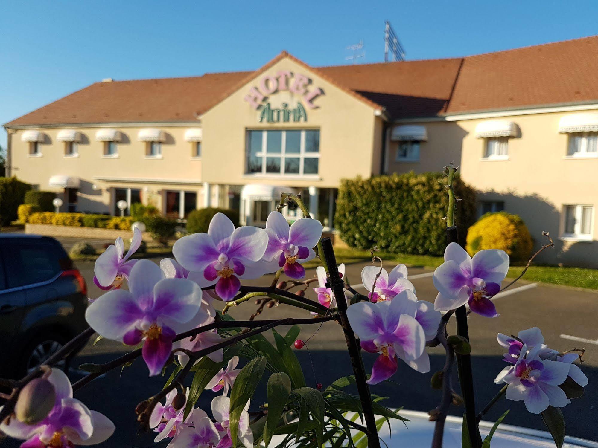 Hotel Altina Pacy-sur-Eure Bagian luar foto
