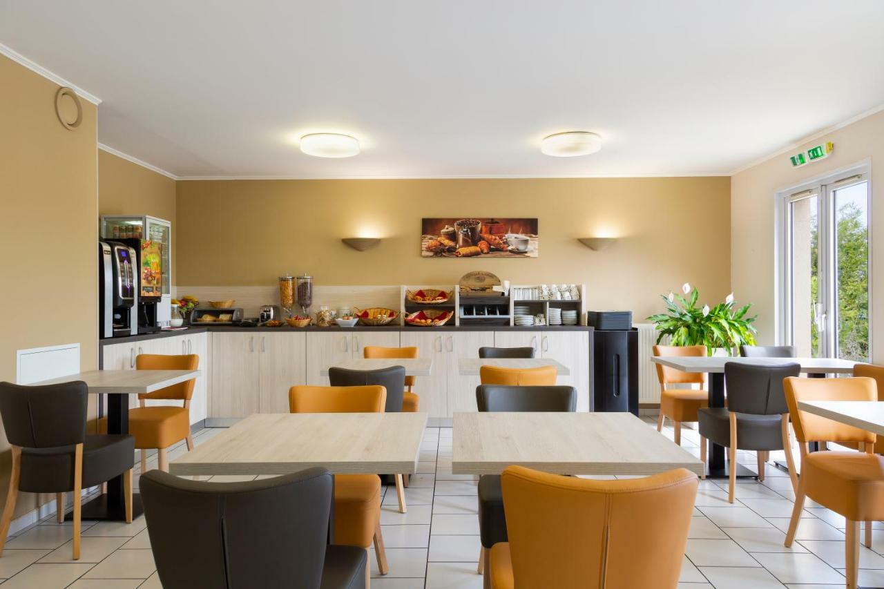 Hotel Altina Pacy-sur-Eure Bagian luar foto