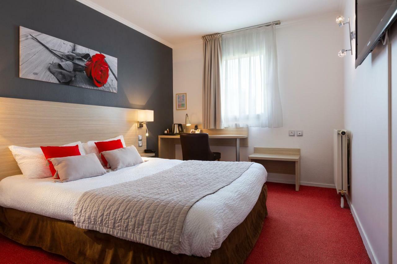 Hotel Altina Pacy-sur-Eure Bagian luar foto