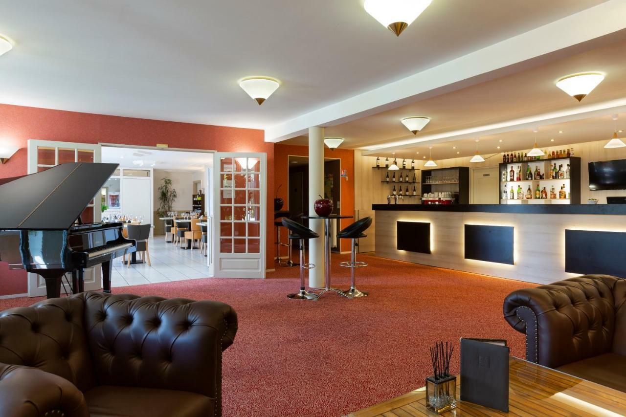 Hotel Altina Pacy-sur-Eure Bagian luar foto